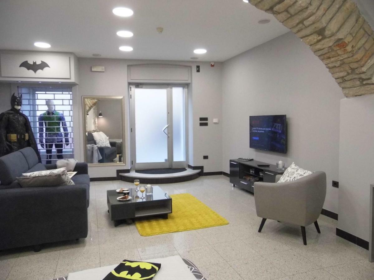 Batcave Apartment Pula Exterior foto
